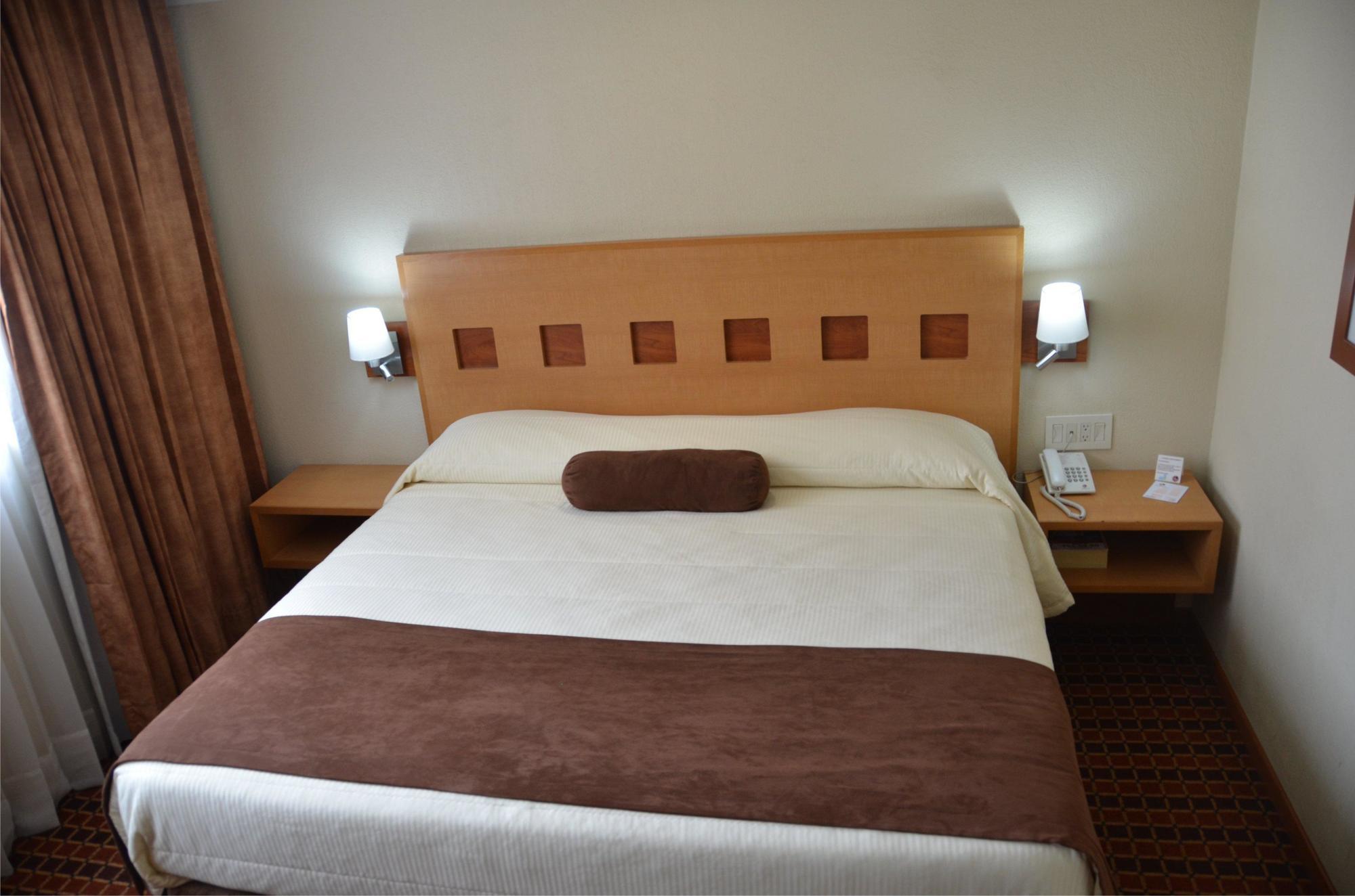 Hotel Mirabel Querétaro Esterno foto